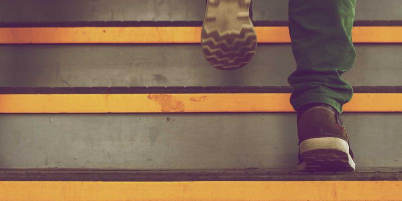 告别卡顿!深度解析NFV性能瓶颈与硬件加速实战方案